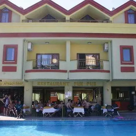 Sindy Apart Hotel *